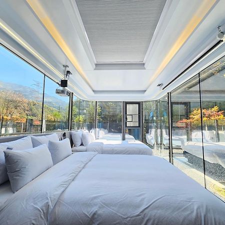 Galaxy X Hotel Type Caravan Glamping & Pension Pyeongchang Exterior foto