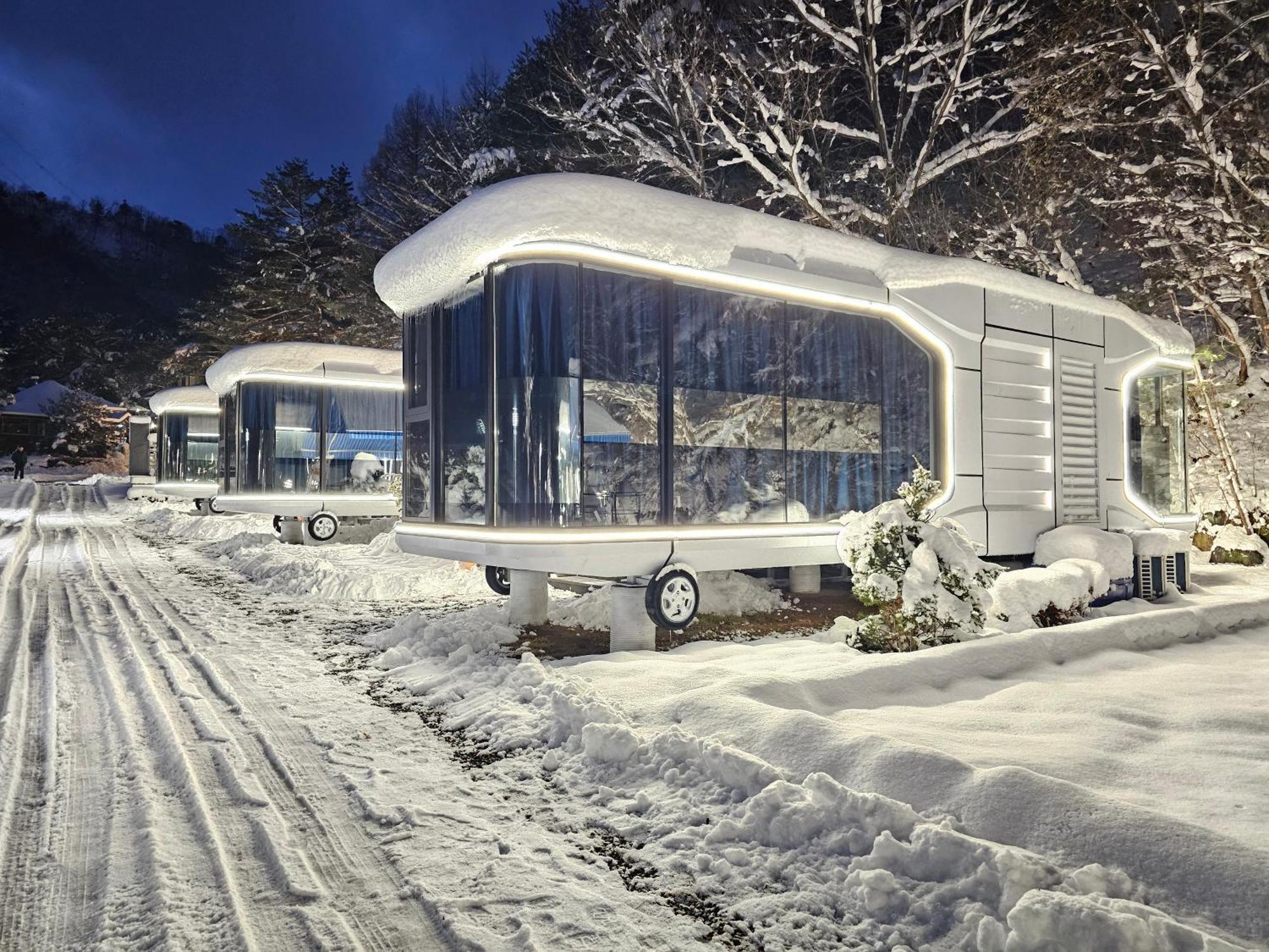 Galaxy X Hotel Type Caravan Glamping & Pension Pyeongchang Exterior foto